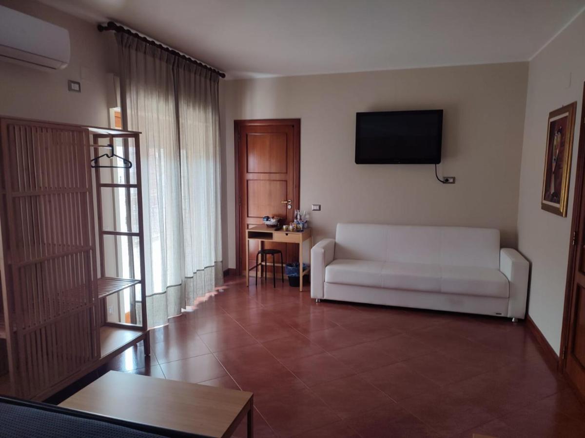 B&B Casabuddace Messina Bagian luar foto